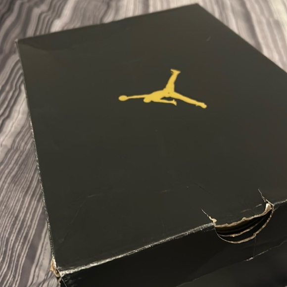 Air Jordan 1 Mid Bred Toe Size 11 (Used) - Picture 16 of 16